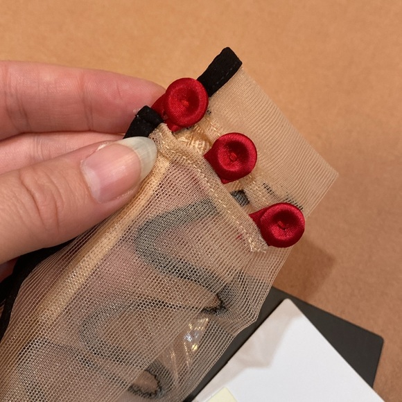 La Perla Nude Snake Thong - Picture 4 of 8